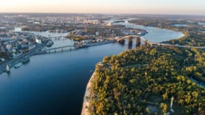 Дніпро Київ відстань: детальний маршрут і секрети поїздки