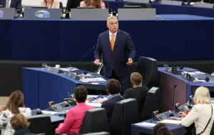 Віктор Орбан виступає на саміті ЄС щодо вето на 90 млрд євро для України