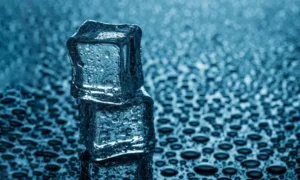 За скільки часу замерзає вода в морозилці: детальний гід