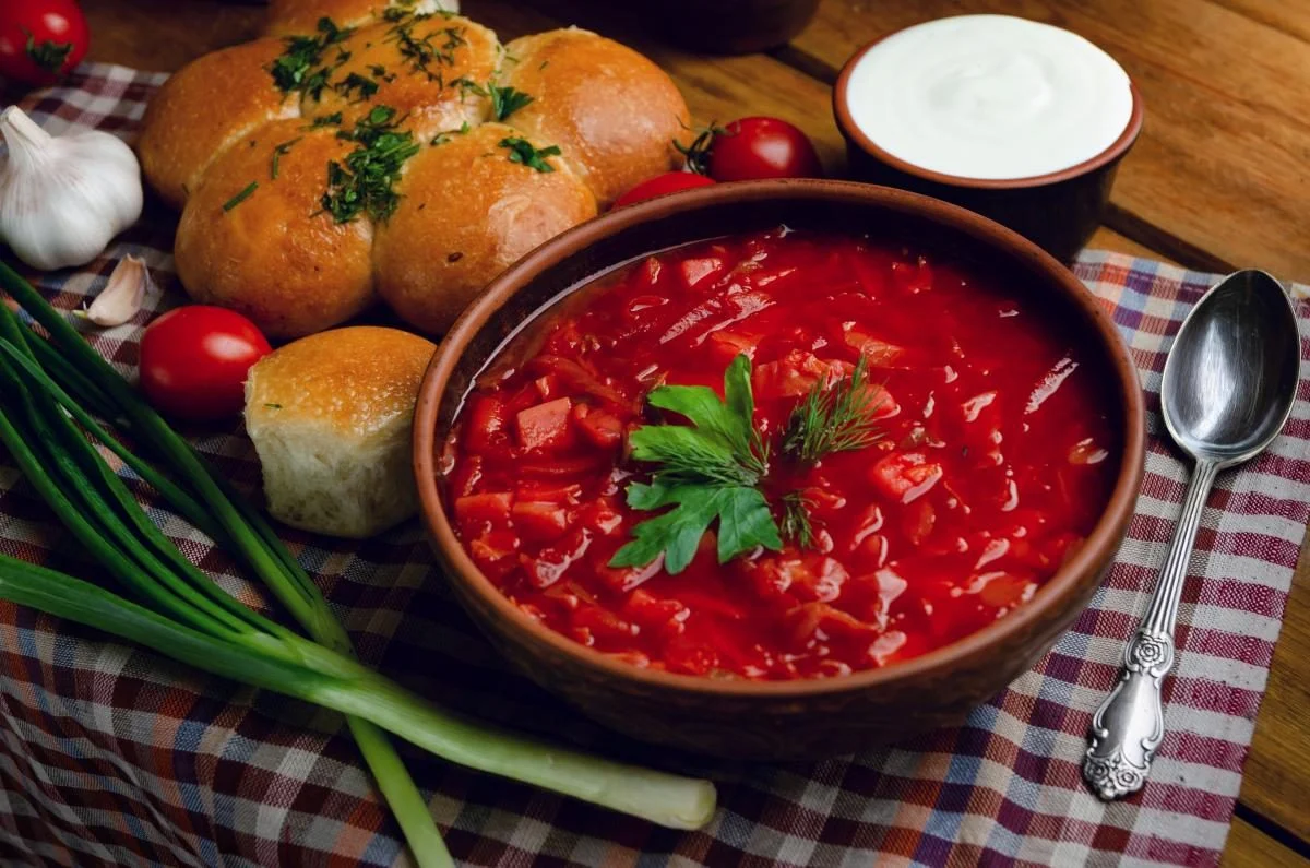 постный борщ с консервами и фасолью