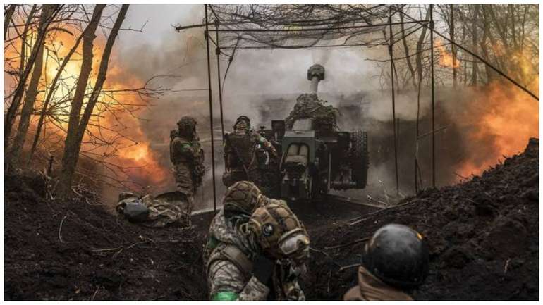 Українські воїни ведуть бій на фронті проти російських планів війни до 2026