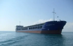 Російське судно Sv Nikolay, «зерновий викрадач», з якого США скасували санкції.