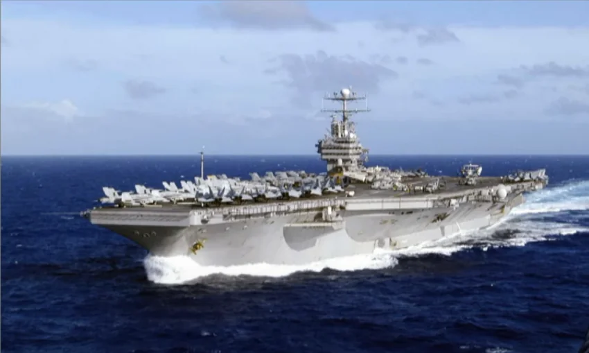 Авіаносець USS George HW Bush класу «Німіц» прямує на Близький Схід