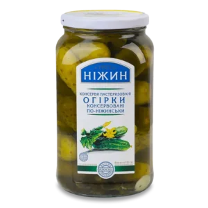 Банка консервированных огурцов Нежин с украинским названием на этикетке
