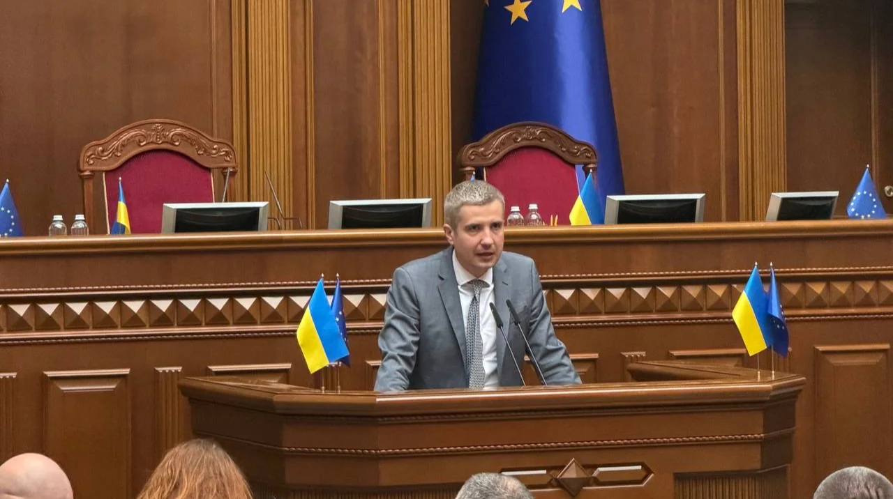 Депутат фракції Голос виступає з трибуни Верховної Ради України