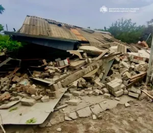 Пошкоджений основний цех заводу Ангстрем після удару українських дронів