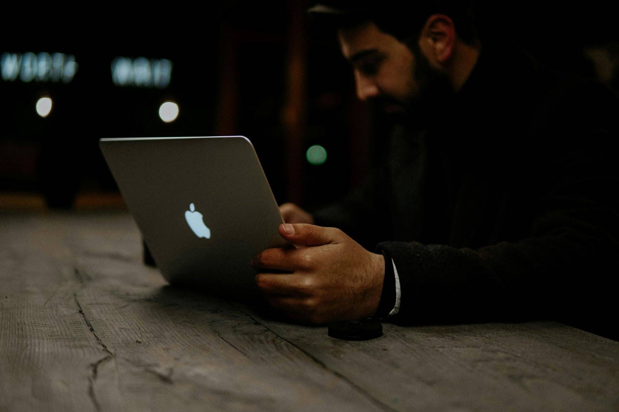 Найкращий ноутбук для навчання від Apple: переваги моделей MacBook Neo