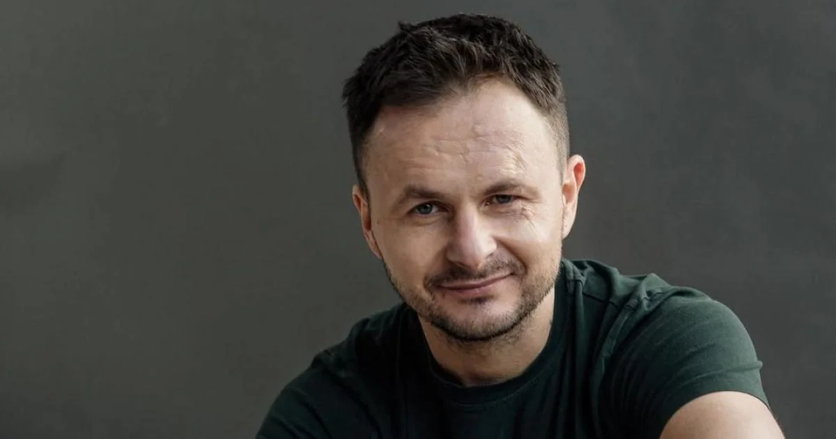 Роман Ясиновский, актер Артема из сериала «Поймать Кайдаша»