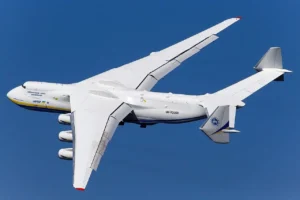 Ан-225 Мрія — найбільший транспортний літак в історії