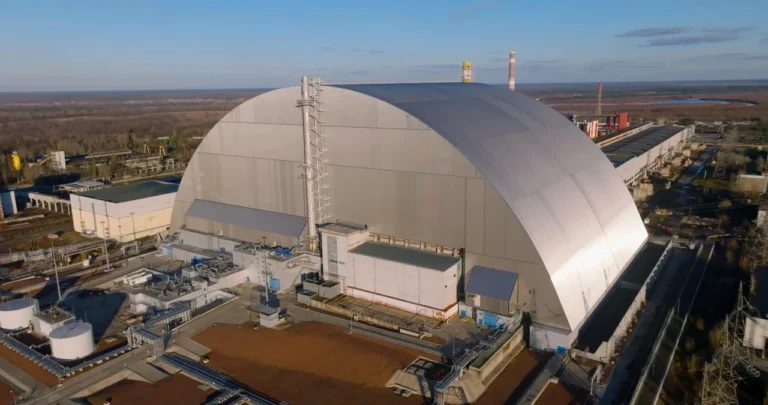 Чи працює Чорнобильська АЕС сьогодні: актуальний стан станції у 2026 році