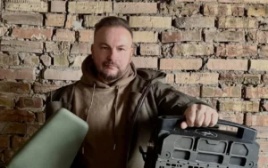 «Флеш» Бескрестнов предупредил о критических техпроблемах на фронте «Флеш» Бескрестнов демонстрирует средства радиоэлектронной борьбы на фронте