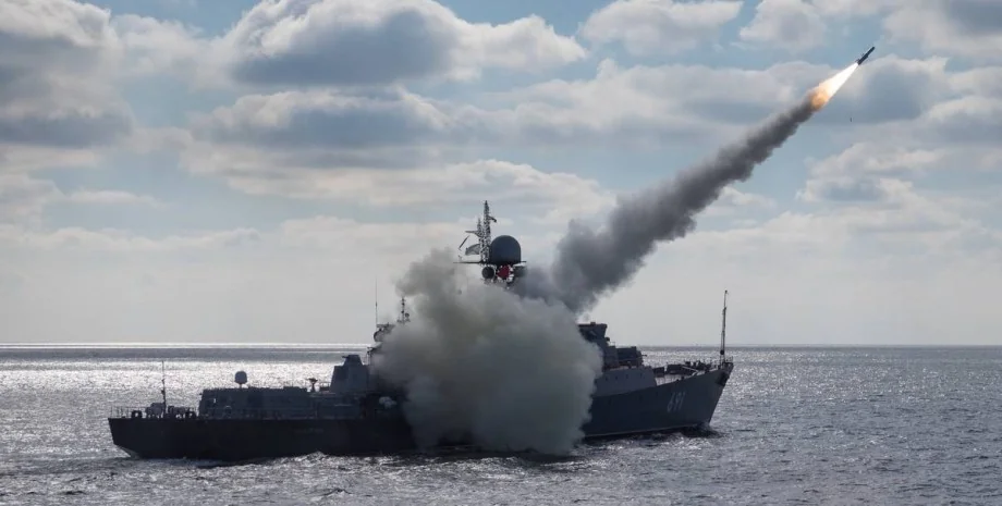 Россия модернизировала «Калибры»: Минобороны раскрыло новую угрозу Запуск модернизированной ракеты Калибр с российского военного корабля