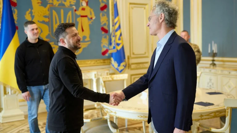 Добрий день: як правильно вітатися українською мовою
