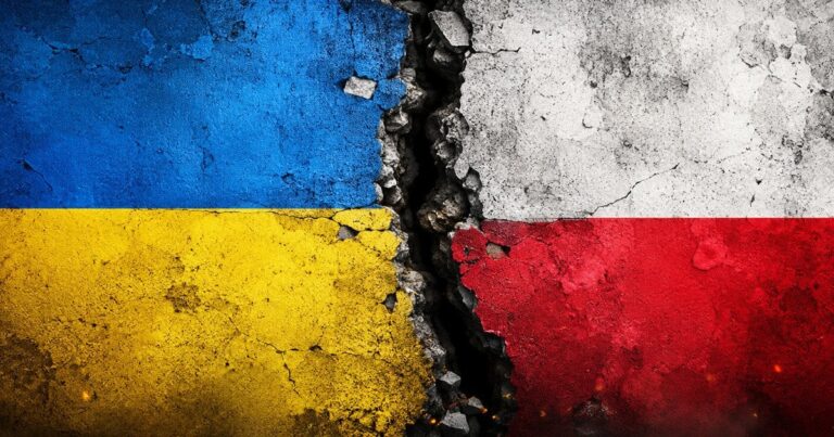 ФСБ РФ готується розколоти Україну і Польщу фальшивками