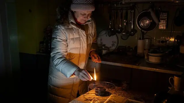 Обмеження електроспоживання в Україні: вісім областей без світла