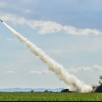 Украинская баллистическая ракета стартует с поля во время испытаний