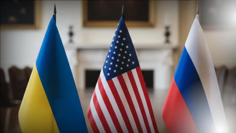 Флаги Украины, США и России во время переговоров с Путиным