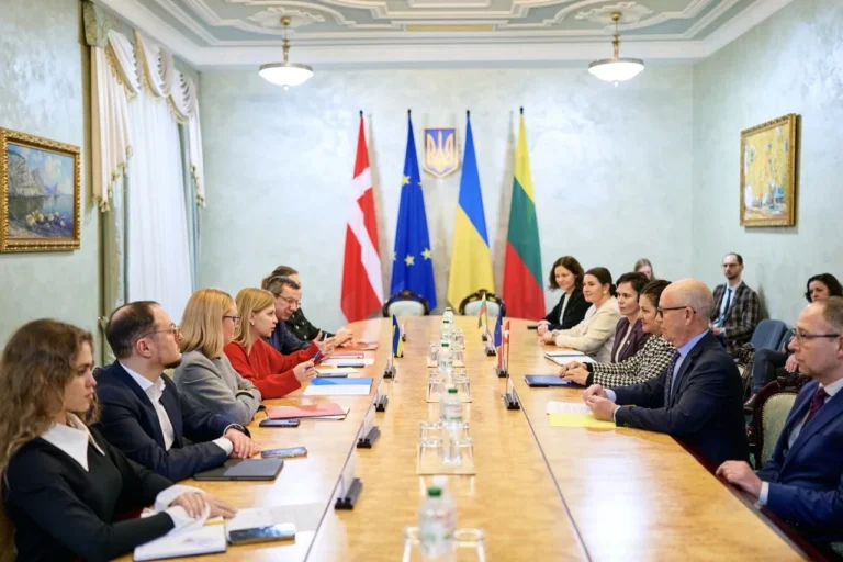 Ескалація конфлікту це процес наростання напруги від іскри до прірви