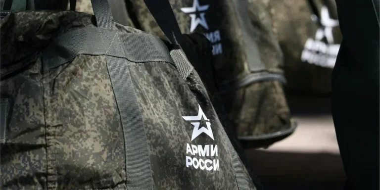 В России бьют и шантажируют мужчин, чтобы пополнить армию